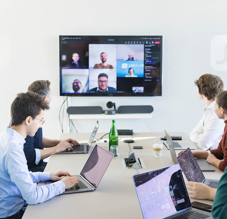 Leistungsstarke maßgeschneiderte KI-Systeme entstehen immer im Team. Wir beraten Sie ehrlich und auf Augenhöhe – und sprechen, wenn nötig, unbequeme Wahrheiten direkt aus.