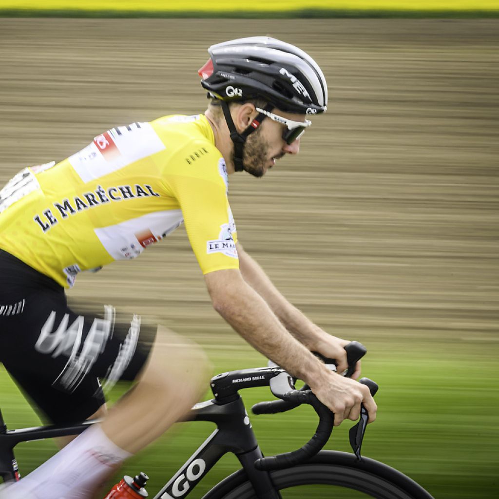 Adam Yates und das UAE Team verteidigen Gelbes Trikot erfolgreich