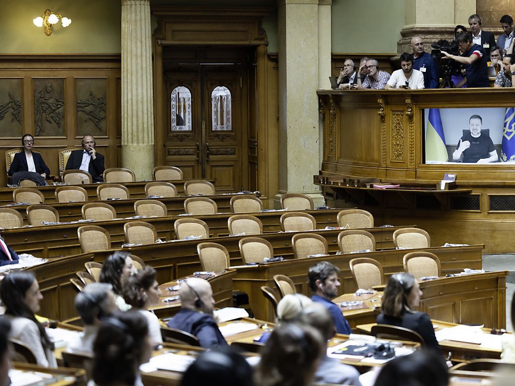 Selenskyj Erinnert Parlament An Bitte Um Waffen Freiburger Nachrichten 8804