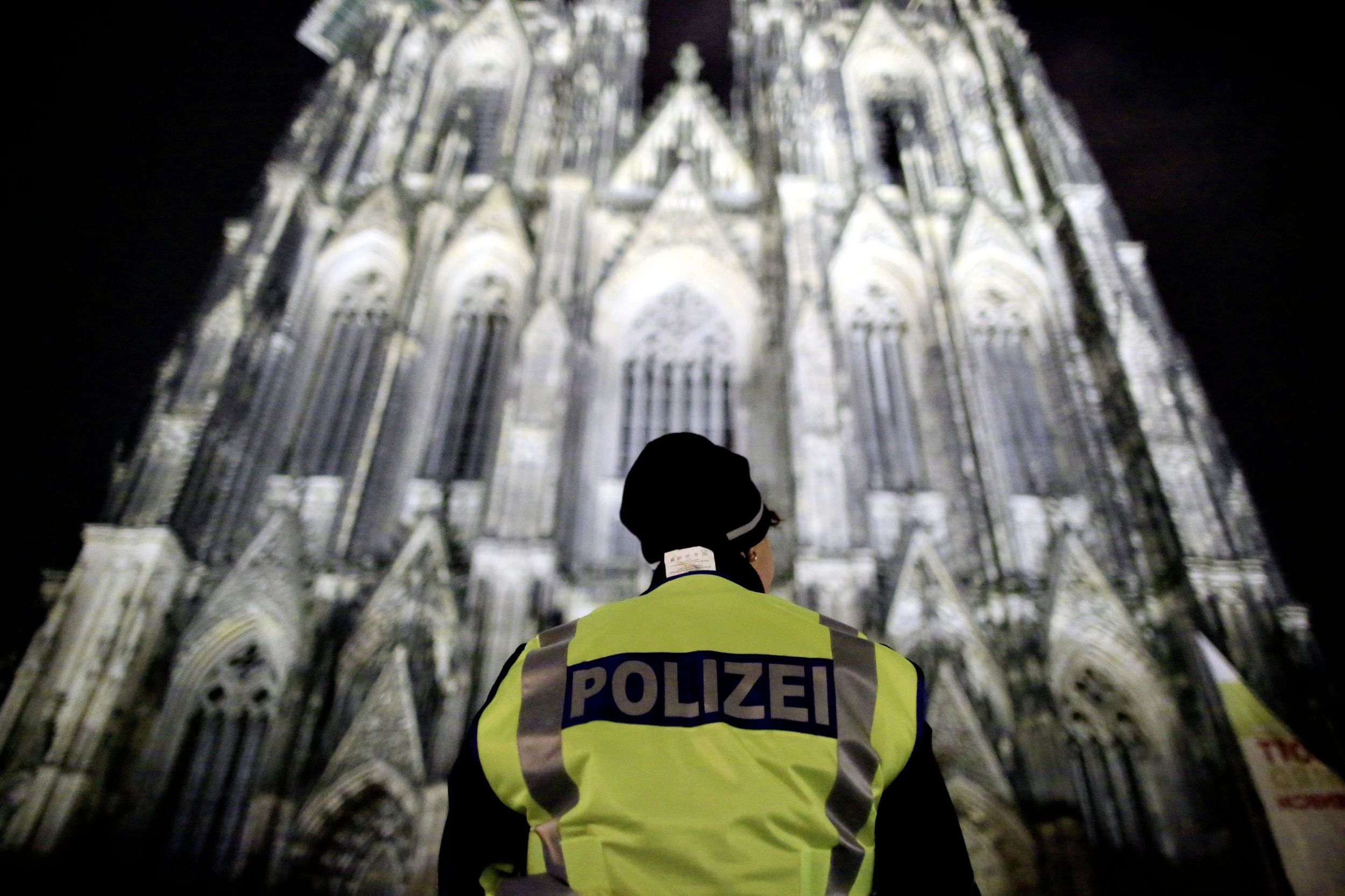 Sicherheitsbehörden: Hinweise Auf Geplanten Anschlag Auf Kölner Dom ...