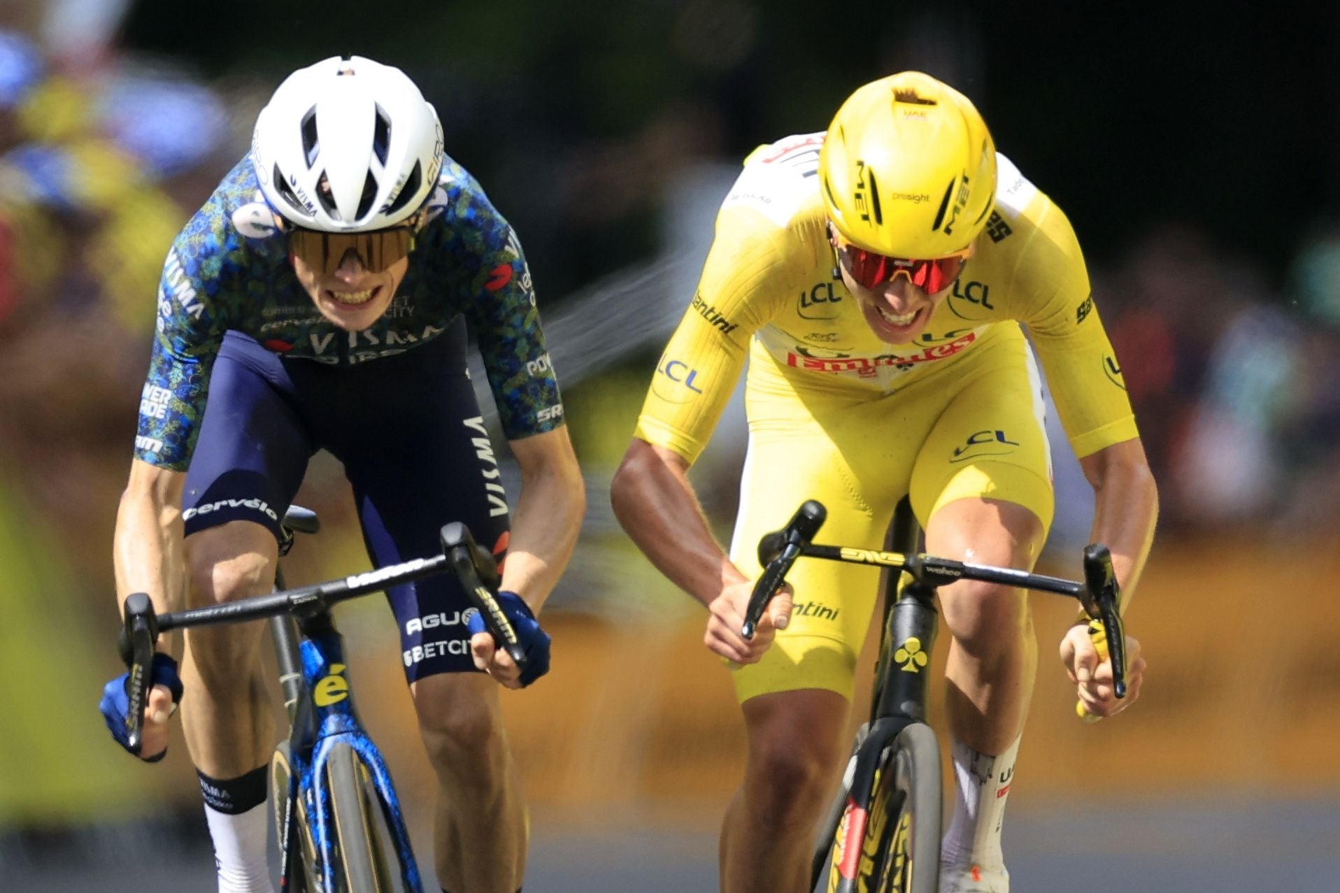 Auch Pogacars Kontrahent Jonas Vingegaard (l.) soll mit Kohlenmonoxid hantieren.
Guillaume Horcajuelo / EPA