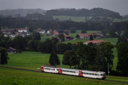 In Villaraboud werden die Strassenbelagsarbeiten verschoben. Bild: Alain Wicht/La Liberté