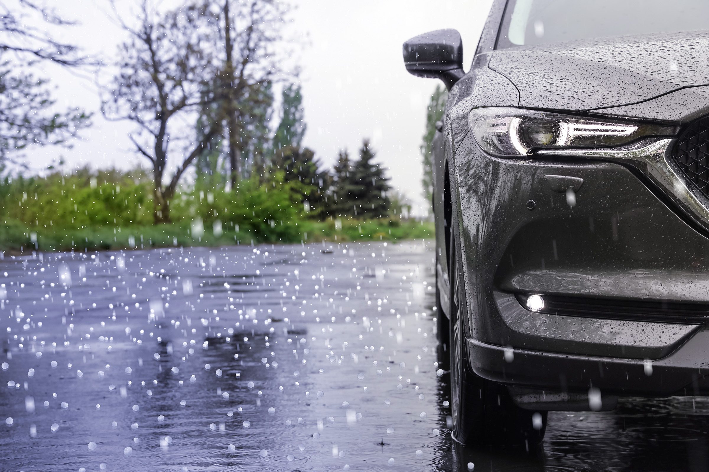 Auto mit Hagel