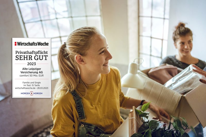 Alte Leipziger Privathaftpflichtversicherung - Freundinnen helfen sich beim Umzug