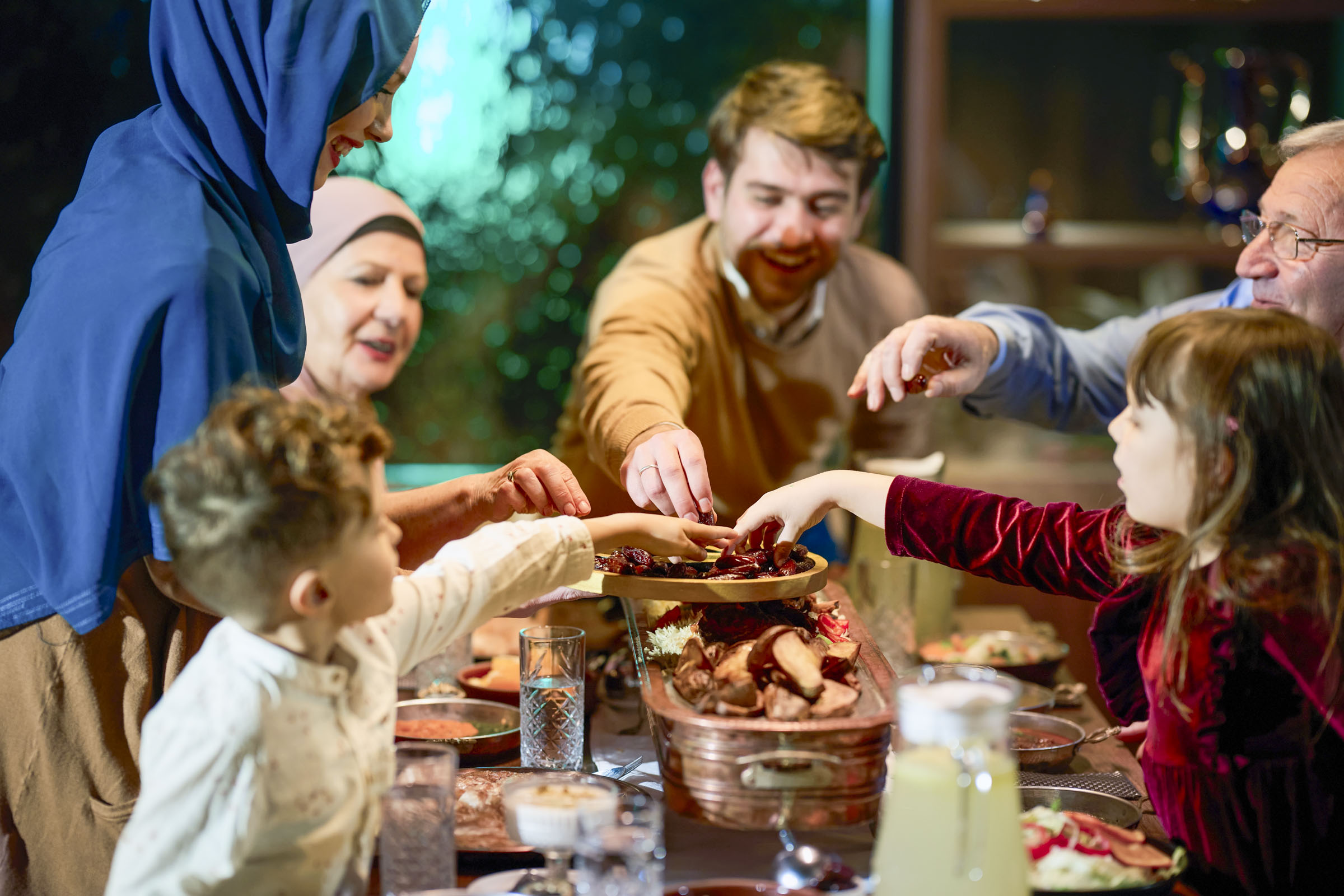 Familie feiert Ramadan