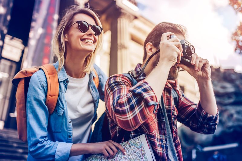 Auslandsreisekrankenversicherung - Paar im Urlaub